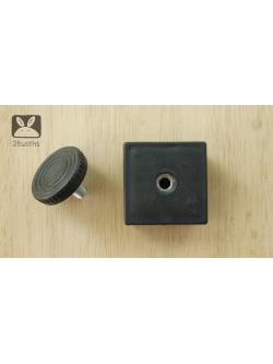 ขาพลาสติกใส่เหล็กกล่อง 2 x 2 นิ้ว สวมใน