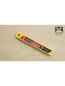 ใบมีดคัตเตอร์เล็ก 9 mm deli 1 กล่อง 10 ใบ