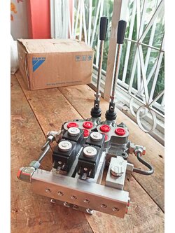 คอนโทรลมือโยกไฟฟ้า Akon Hydraulic AMV70