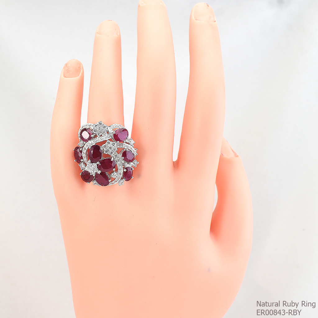 SKJewelryfactory แหวนพลอยทับทิมแท้ ดีไซน์หรูหราอลังการ วงนี้ใส่ออกงานสวยมาก ER00843-RBY