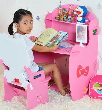 ชุดโต๊ะนักเรียนคิตตี้ สินค้าพรีออเดอร์