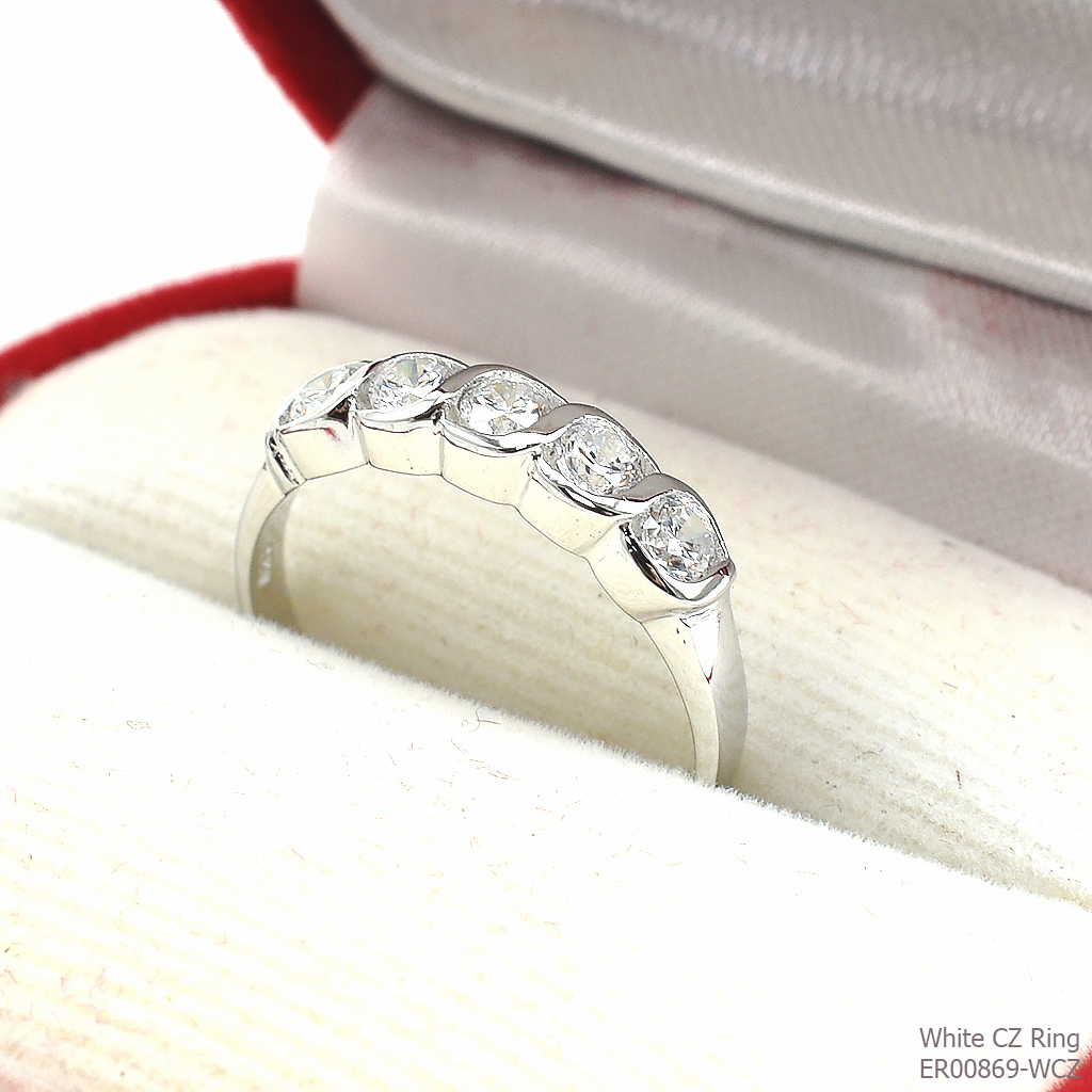 SKJewelryFactory แหวนเเถว แหวนเพชรแถว สุดคลาสสิค ER00869-WCZ