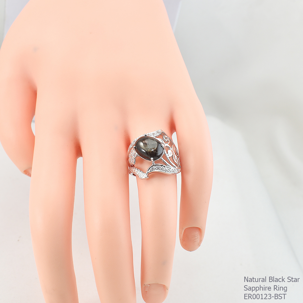 SKJewelryfactory แหวนเงินแท้ 92.5% ฝังพลอยสตาร์แซฟไฟร์แท้ สไตล์หรูหรา ER00123-BST