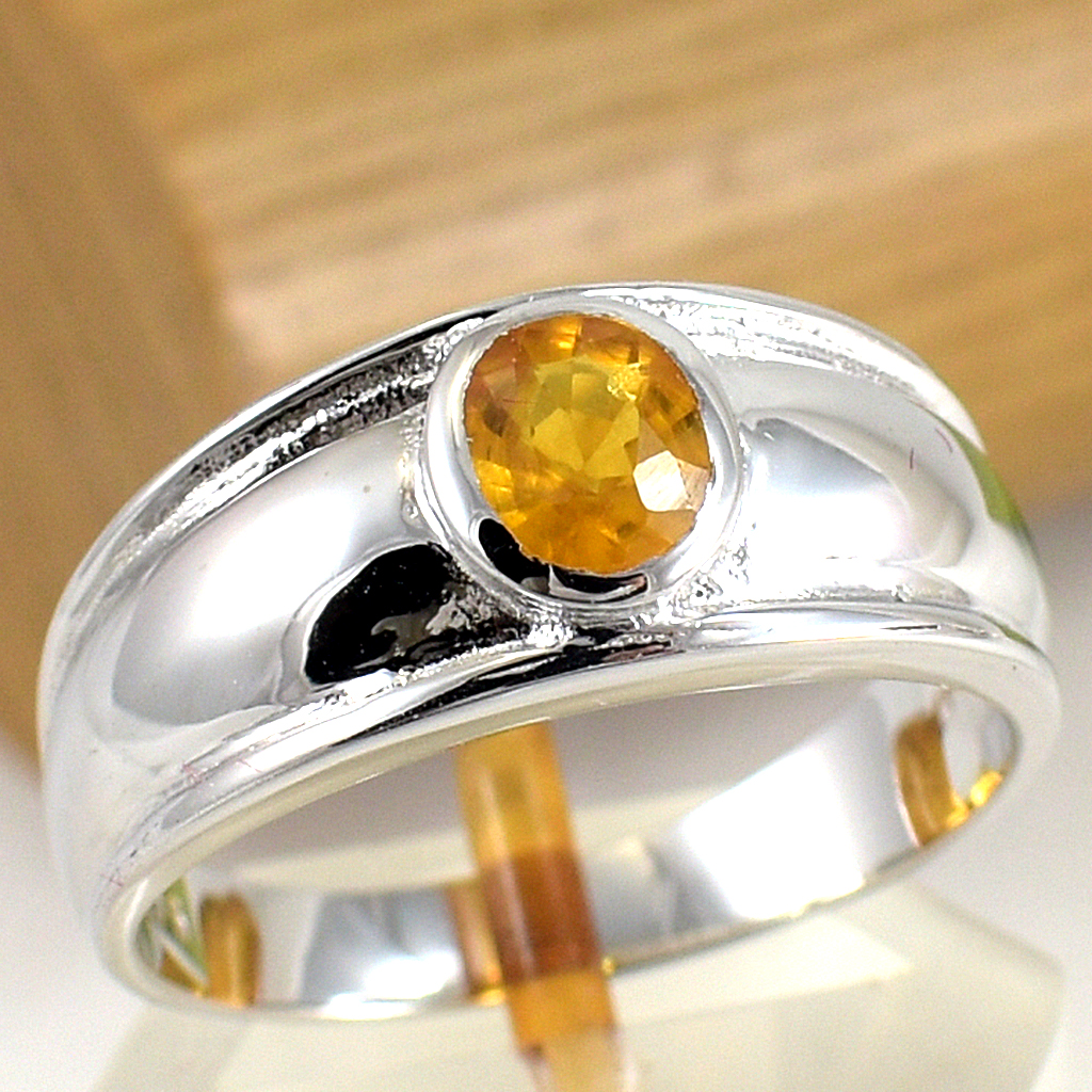 SKJewelryFactory แหวนบุษราคัมแท้ ดีไซน์แหวนปลอกมีด สีแตกต่างกันออกไปตามธรรมชาติของพลอยแต่ละเม็ด ER00085-YSA