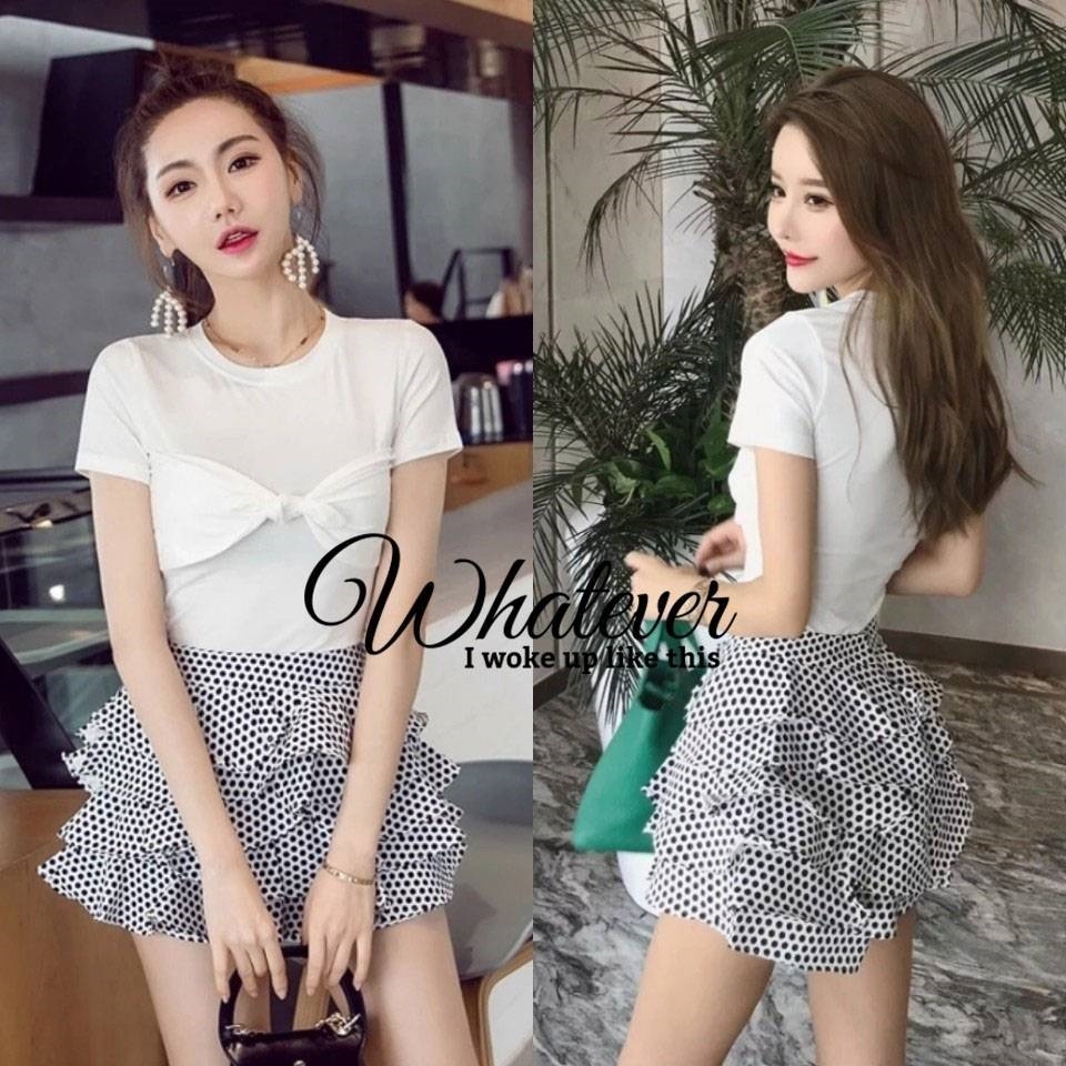 เสื้อผ้าเกาหลี พร้อมส่ง เสื้อยืด กับกางเกงลายจุด