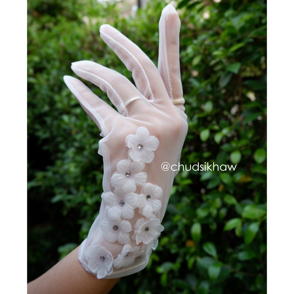 ถุงมือเจ้าสางสาวแบบสั้น ประดับดอกไม้เล็กๆ