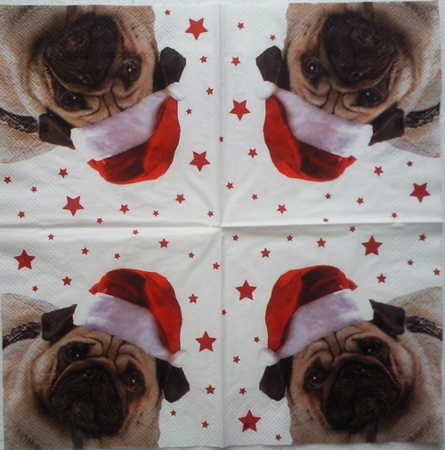 แนวภาพ Christmas หมาปั๊ก ใส่หมวกแซนต้า พื้นขาวลายจุดดาว กระดาษแนพกิ้นสำหรับทำงาน เดคูพาจ Decoupage Paper Napkins เป็นภาพ 4 บล๊อค ขนาด 33X33cm