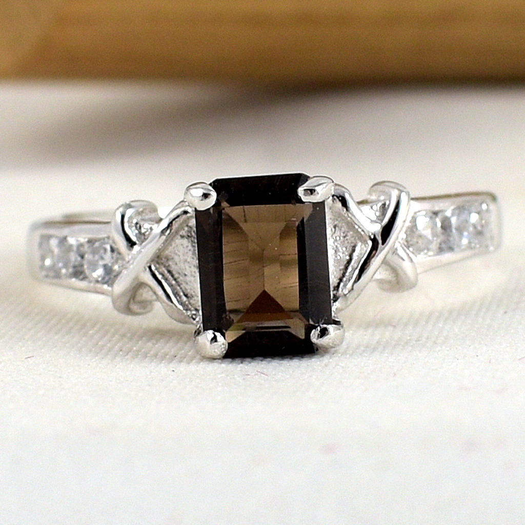 SKJewelryFactory แหวนเหลี่ยม พลอยสโมกกี้ควอทซ์แท้ ER00792-SMQ