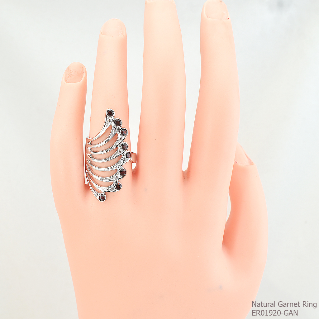 SKJewelryFactory แหวนดีไซน์เป็นรูปปีกนก พลอยโกเมนแท้ ER01920-GAN