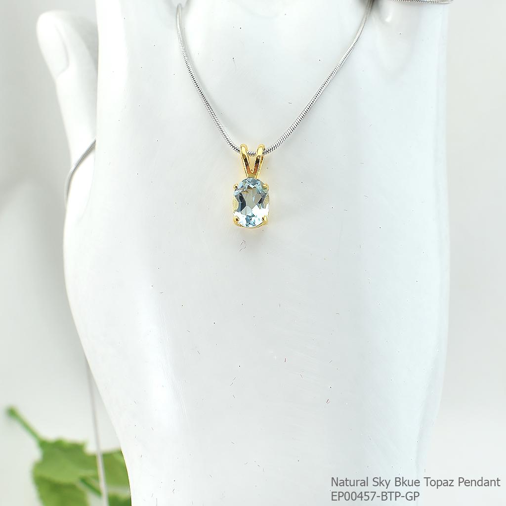 SKJewelryFactory EP00457-BTP-GP จี้เงินแท้92.5% ชุบทอง จี้พลอยบลูโทปาซแท้ สีฟ้าใส่กับเสื้อผ้าโทนอ่อนๆ น่ารักมาก