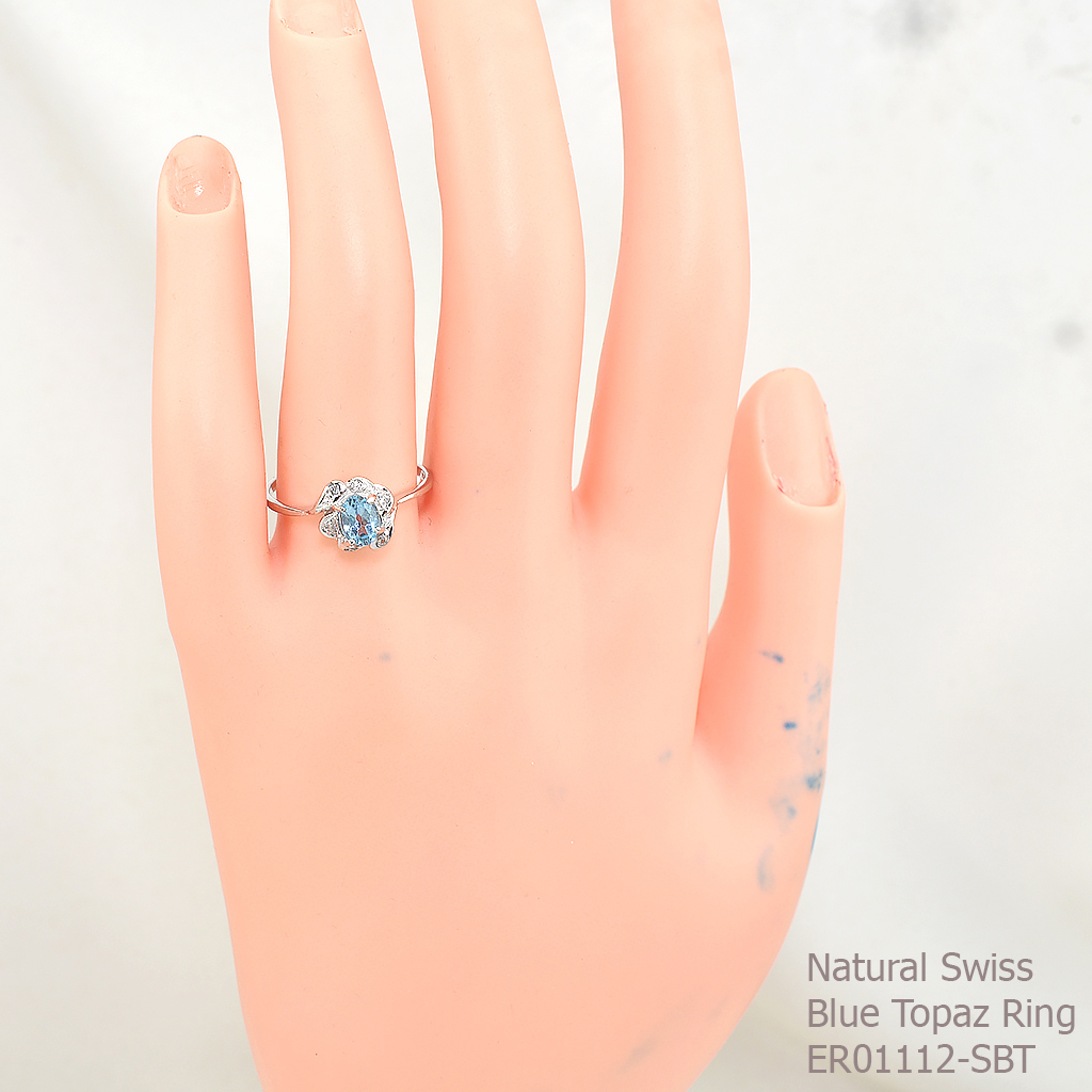 SKJewelryfactory แหวนเงินแท้ 92.5% ฝังพลอยสวิสบลูโทปาซแท้ ประดับเพชร ER01112-SBT