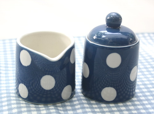 โถน้ำตาล เหยือกนม วินเทจ ลายจุดขาวบนพื้นน้ำเงิน Polka Dot Witthard of Chealsea