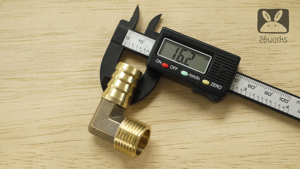 หางปลาไหล 16 mm เกลียวนอก 1/2 นิ้ว 90 องศา