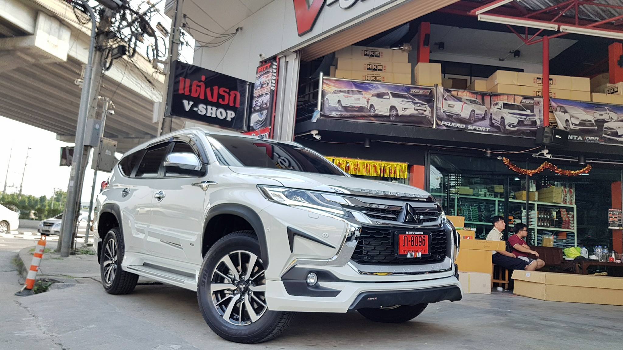 pajero_fj