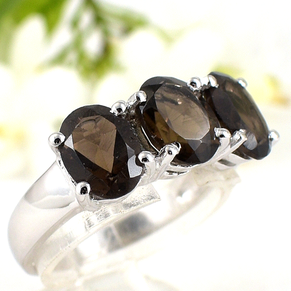 SKJewelryfactory แหวนพลอย3เม็ด ฝังพลอยสโมกกี้ควอทซ์แท้ ตัวเรือนเงิน ER01769-SMQ