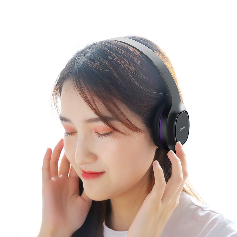 ชุดสุดคุ้ม หูฟัง Hoco Headphones “W24 Enlighten” wired with mic set with earphones