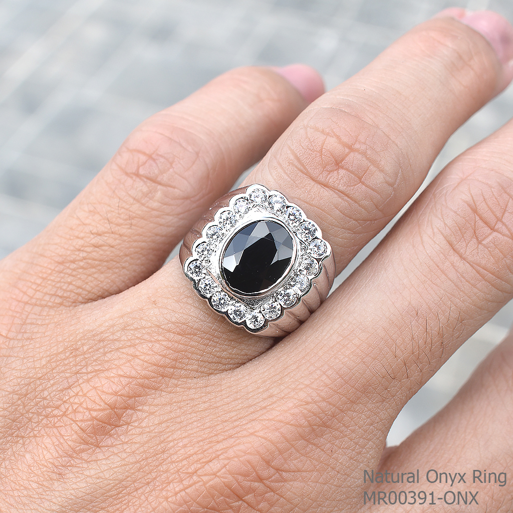 SKJewelryFactory แหวนนิลแท้ นิลล้อมเพชร MR00391-ONX