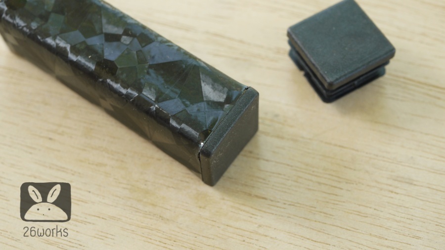 พลาสติกปิดเหล็กกล่อง 32x32 mm สวมใน