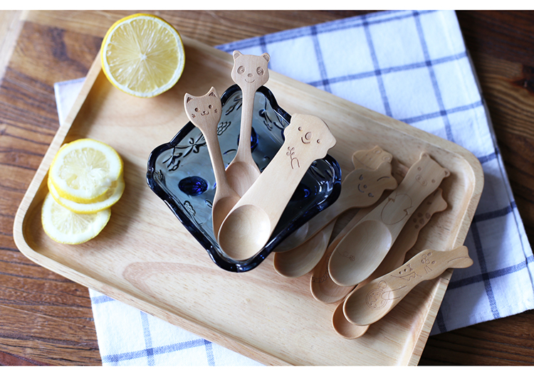 Pre-Order ช้อนไม้สำหรับ ขนมหวาน ไอศกรีม ลายสัตว์หลากชนิด Zakka