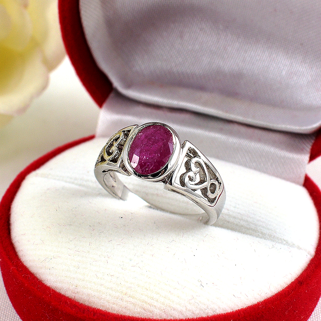 SKJewelryfactory แหวนเงินแท้ ฝังพลอยทับทิมแท้ ตัวเรือนฉลุลายสวยงาม ER01746-RBY