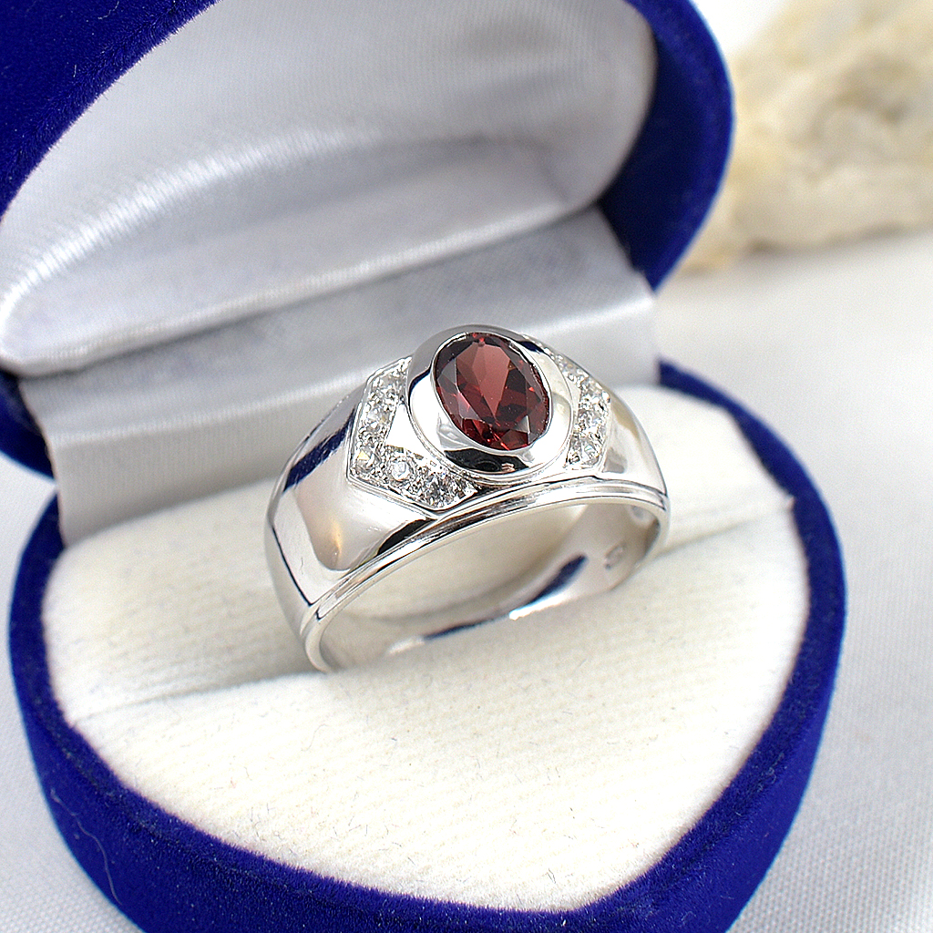 SKJewelryFactory แหวนเงินแท้ 92.5% ฝังพลอยโกเมนแท้ MR00570-GAN