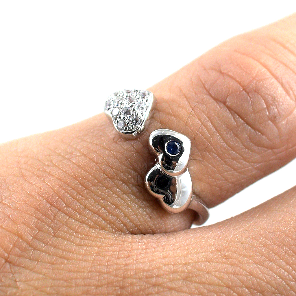 SKJewelryfactory แหวนเงินแท้ ฝังพลอยไพลินแท้ ดีไซด์รูปหัวใจ น่ารักๆ ER00965-BSA