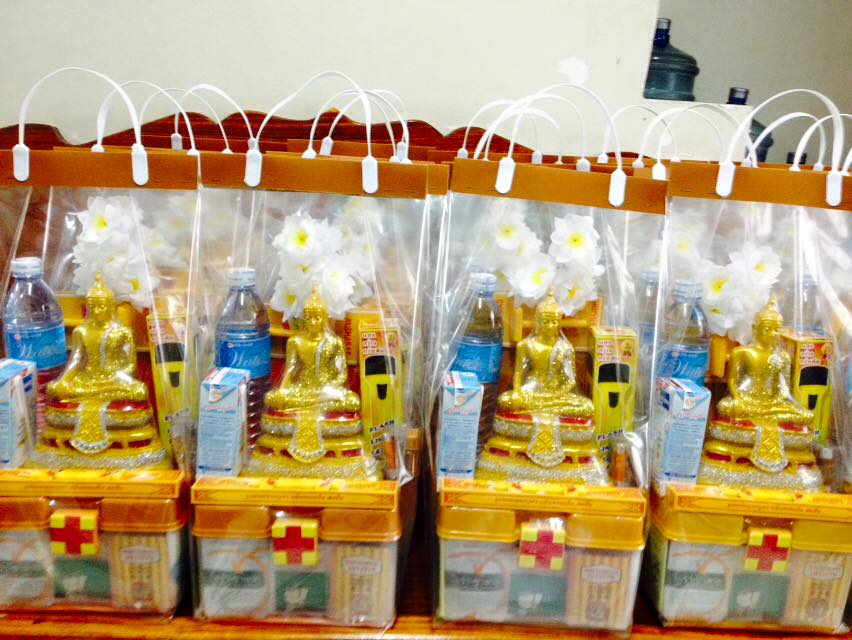 สังฆทานกล่องยา+พระสดุ้งมาร 5 นิ้ว (มีผ้าสบง)