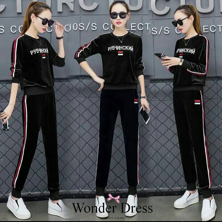 เสื้อผ้าเกาหลี พร้อมส่ง เสื้อกับกางเกงทรงสวยผ้ากำมะหยี่