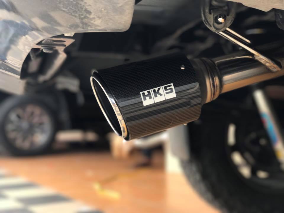 8010 ท่อ HKS Ford Ranger ปลายคาร์บอน(ค่าส่งสินค้าเก็บปลายทาง)