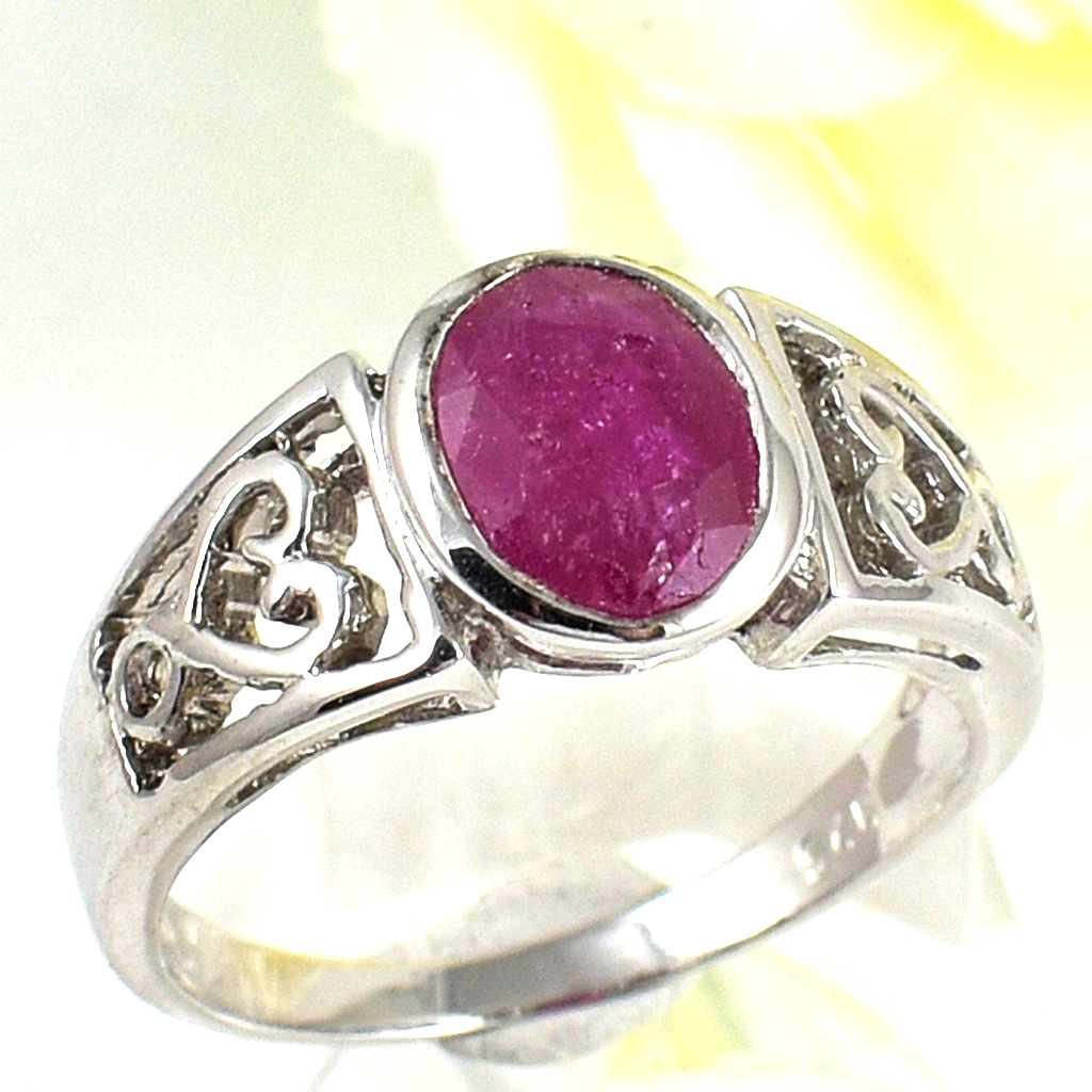 SKJewelryfactory แหวนเงินแท้ ฝังพลอยทับทิมแท้ ตัวเรือนฉลุลายสวยงาม ER01746-RBY