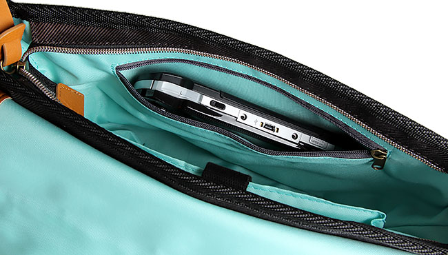 Bianchi - LBT35 : A3 Messenger Chocco (สีน้ำตาลแดง/ ขอบหนังสีน้ำตาล)