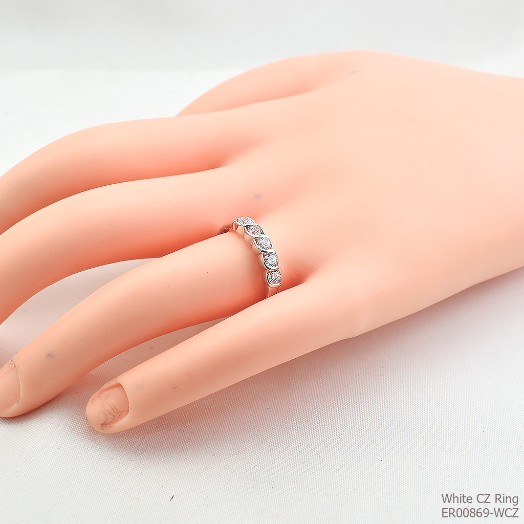 SKJewelryFactory แหวนเเถว แหวนเพชรแถว สุดคลาสสิค ER00869-WCZ