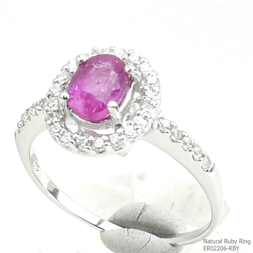 SKJewelryFactory แหวนทับทิมล้อมเพชร เพิ่มสง่าราศี ER02206-RBY