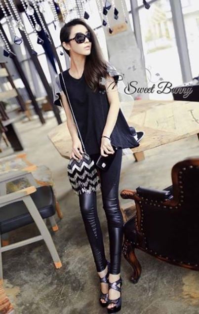 พร้อมส่ง เซ็ทเสื้อ+กางเกงเกาหลี เสื้อผ้าพื้นสีดำ