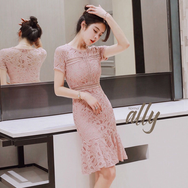 ชุดเดรสลูกไม้ พร้อมส่ง เดรสลูกไม้ ซับในอย่างดี