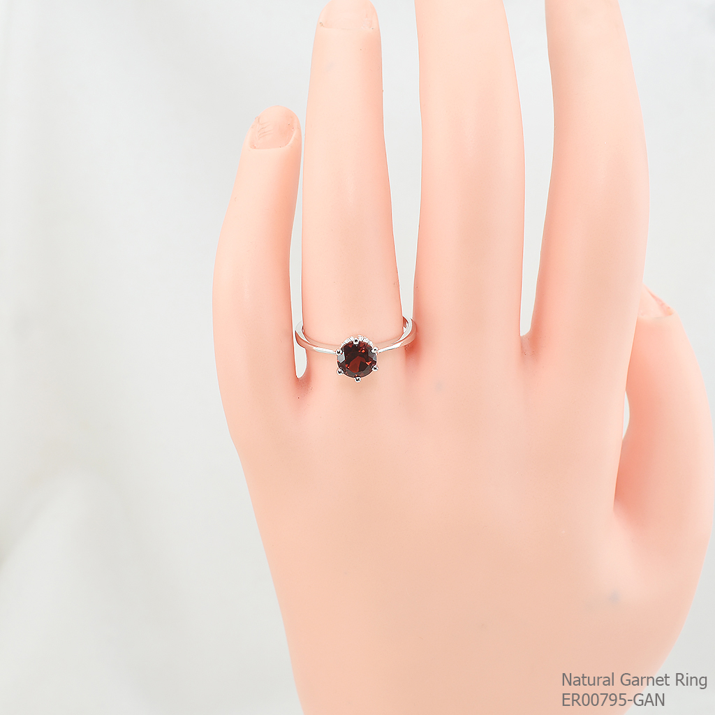 SKJewelryFactory แหวนชู แหวนพลอยโกเมนแท้ กระเปาะชูพลอยเป็นรูปหัวใจน่ารักมาก ER00795-GAN