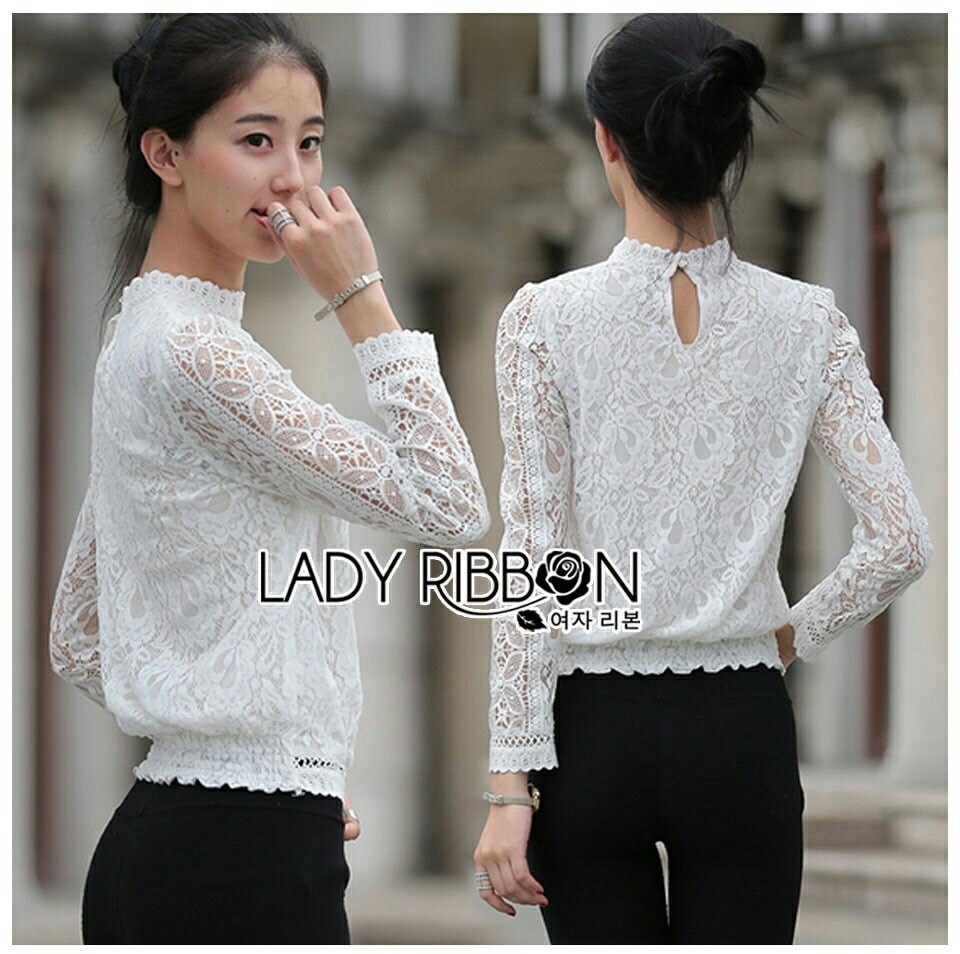 เสื้อผ้าลูกไม้ พร้อมส่ง เสื้อลุกไม้ แขนยาวสีขาว