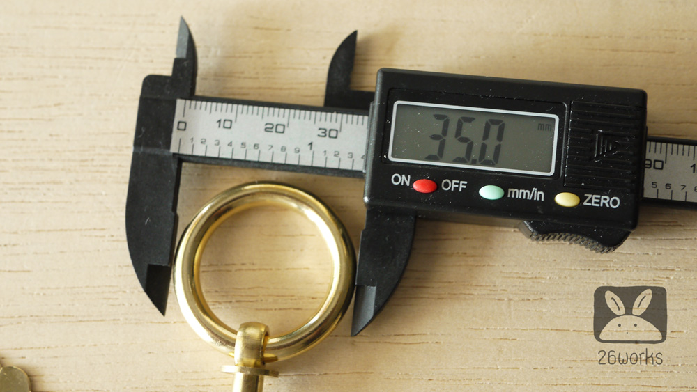 ห่วงลิ้นชัก แป้นดอกไม้ 35 mm สีทอง