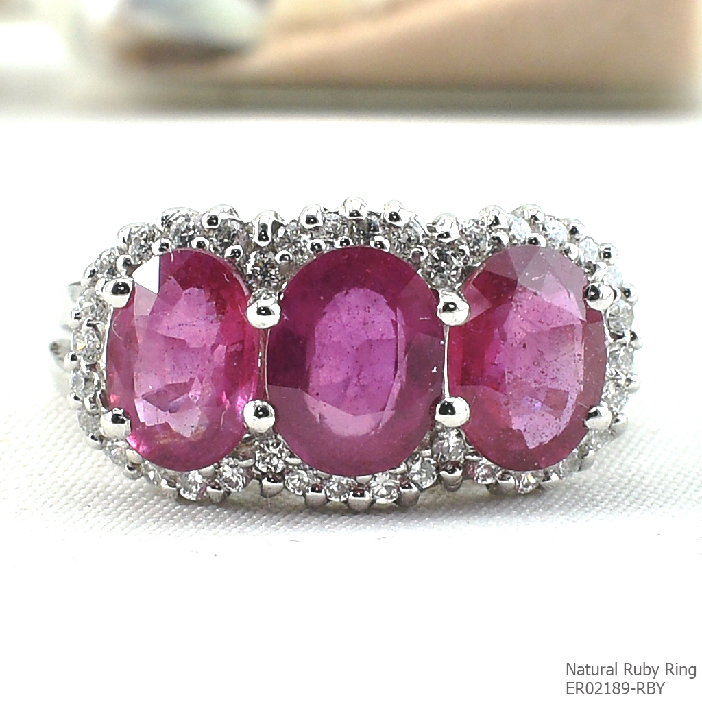 SKJewelryfactory แหวนเงินแท้ 92.5% ฝังพลอยทับทิมแท้ 3 เม็ด ประดับด้วยเพชร ER02189-RBY