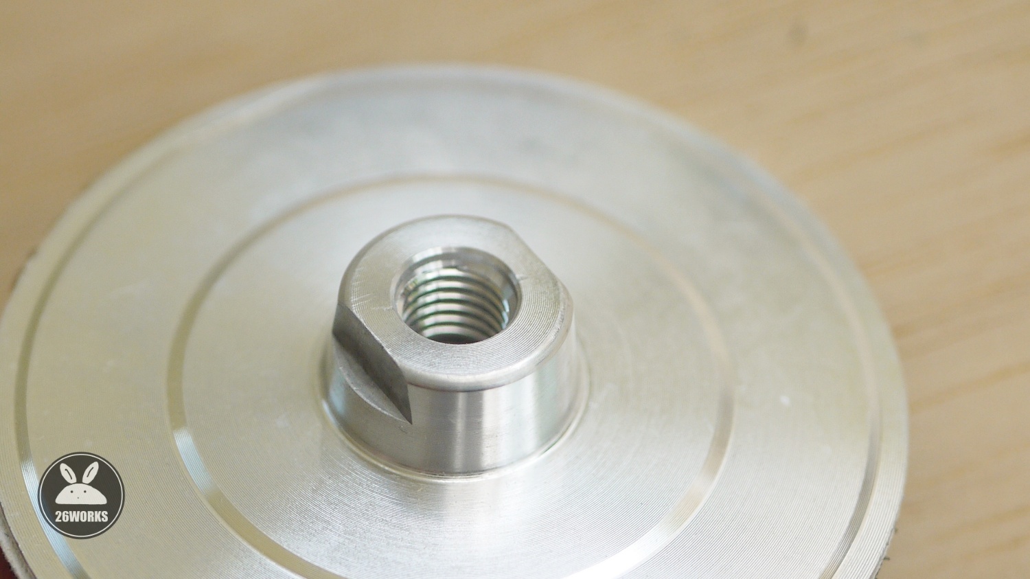 จานอลูมิเนียมจับกระดาษทรายกลม 3 นิ้ว โฟมบาง M10x1.5