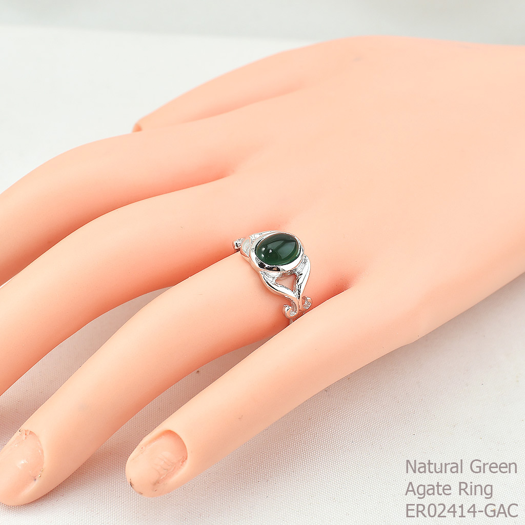 SKJewelryFactory แหวนเงินแท้ พลอยสีดุจดั่งเขียวมรกต พลอยทรงหลังเบี้ย ER02414-GAC