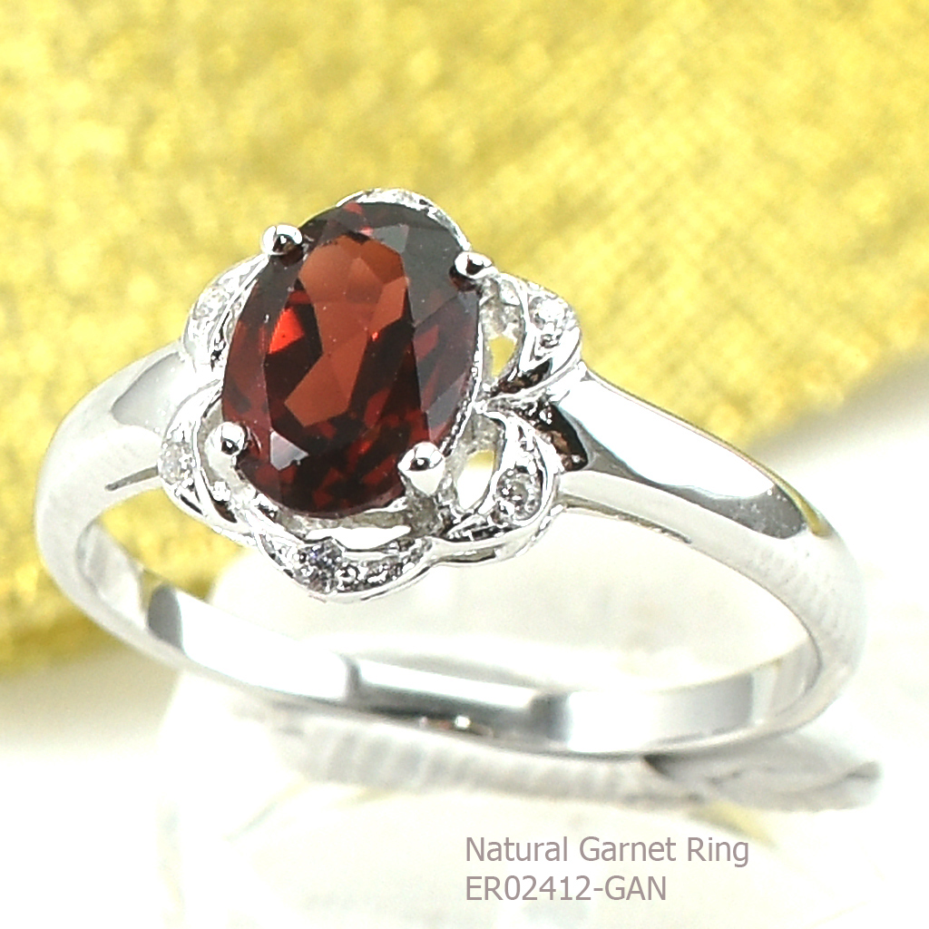 SKJewelryFactory แหวนพลอยโกเมนแท้ สีแดงสวยสดงดงาม ER02412-GAN
