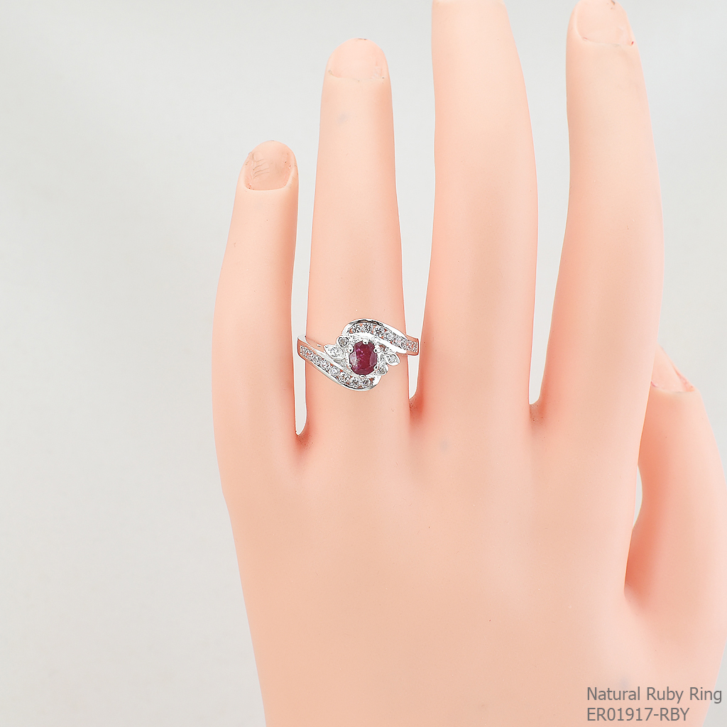 SKJewelryfactory แหวนเงินแท้ ฝังพลอยทับทิมแท้ ประดับเพชร ER01917-RBY
