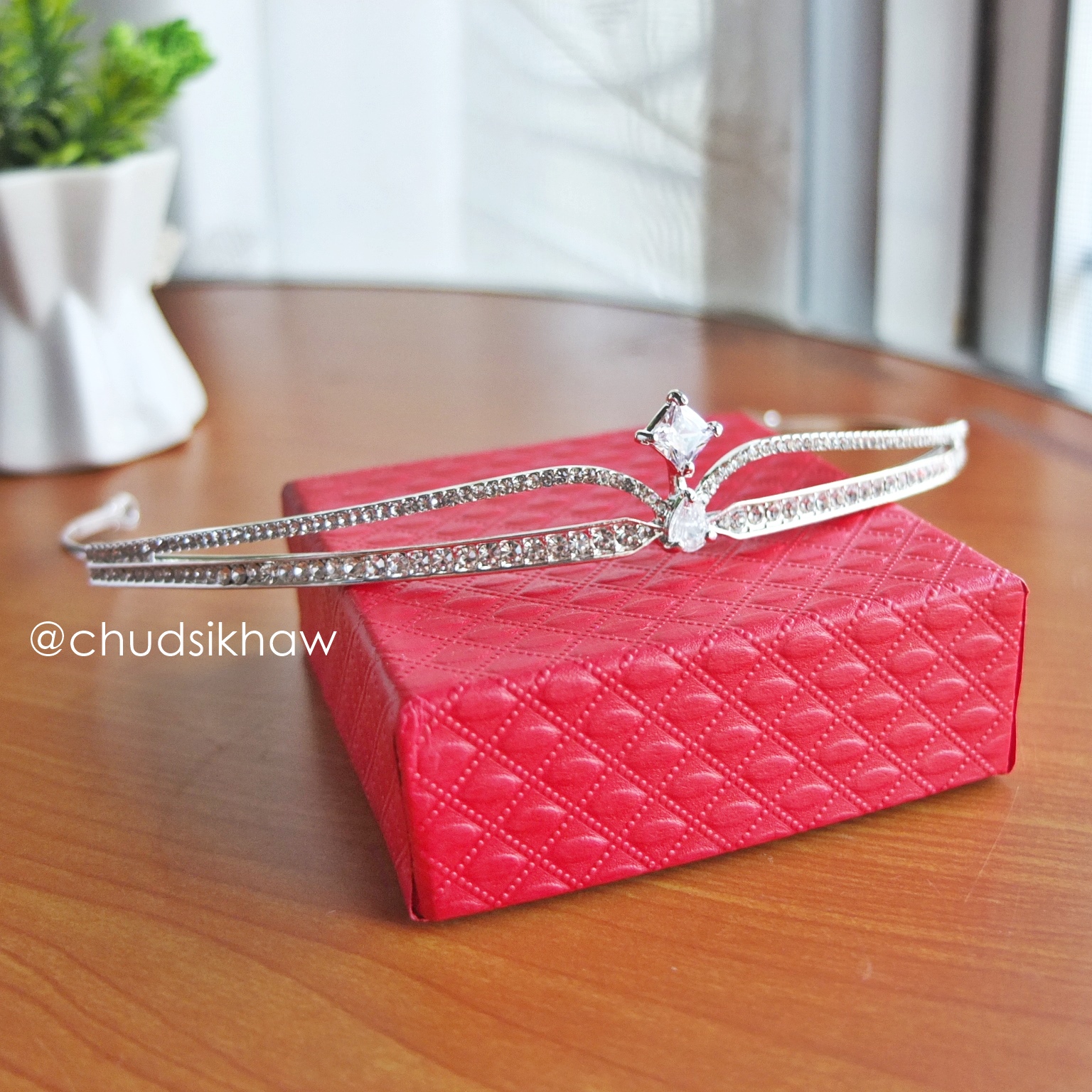มงกุฎเจ้าหญิง เพชรยอดทรงฮิต princess cut เล่นไฟมาก รุ่น Minilala