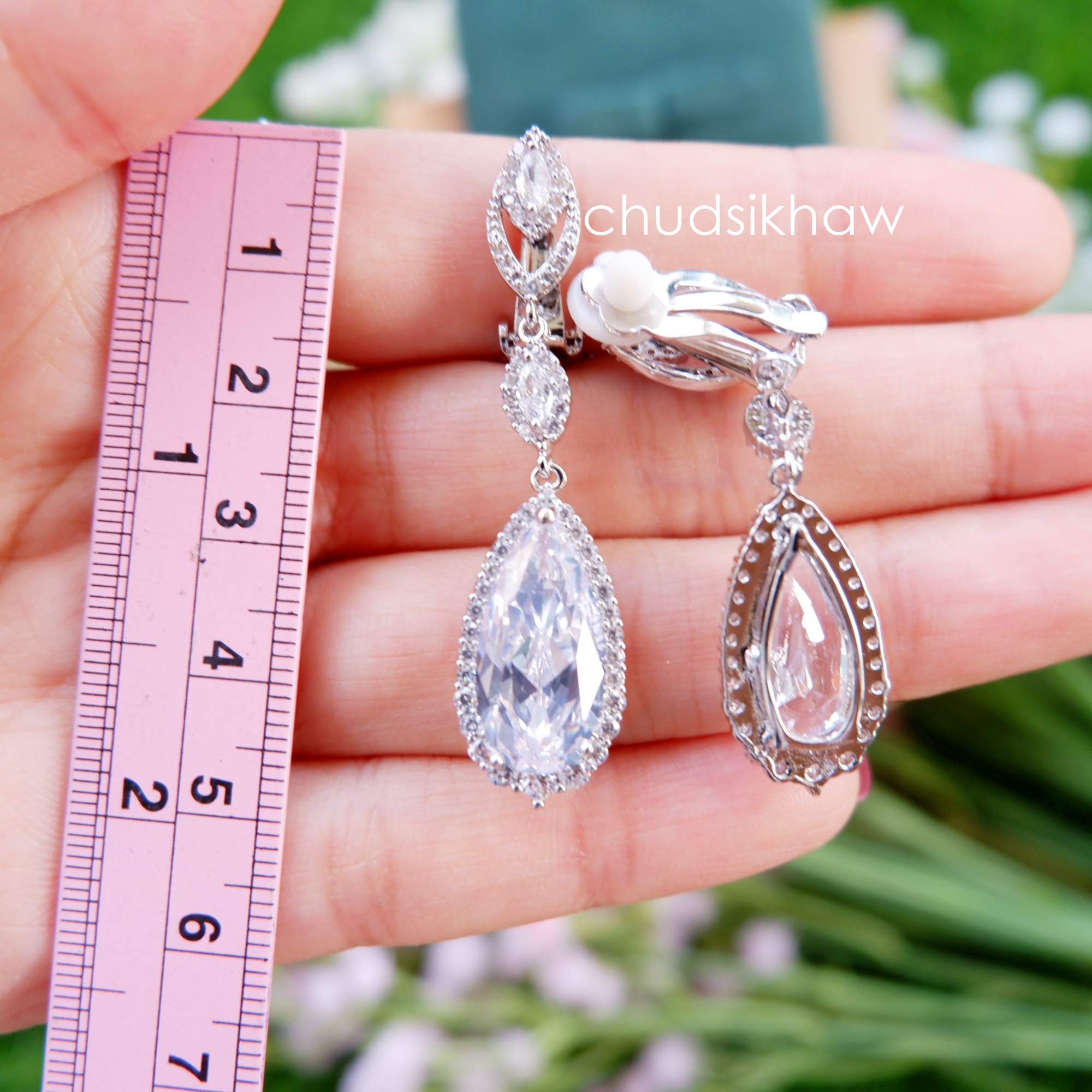 ต่างหูหนีบ สำหรับเจ้าสาวที่ไม่เจาะหู ราคา 160 - 300 บาท