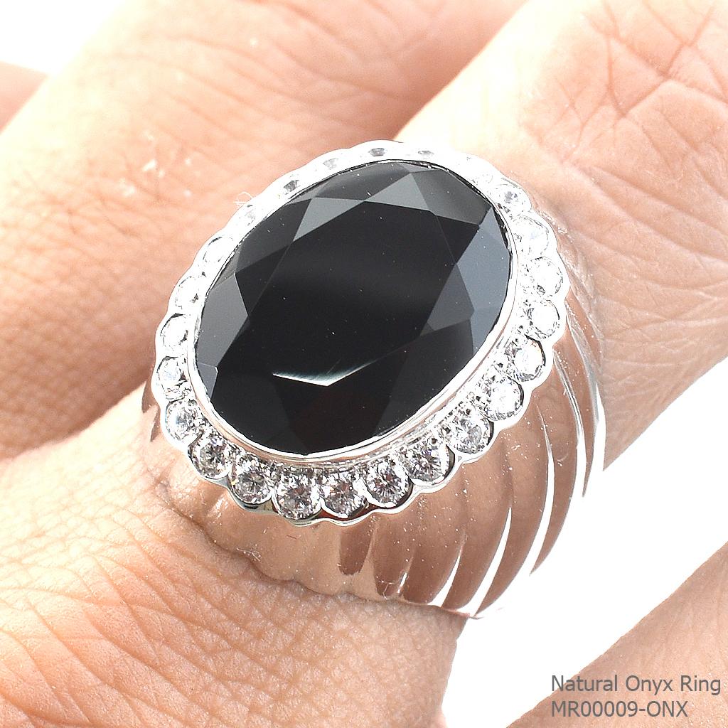 SKJewelryFactory SKJewelryFactory แหวนชายนิลแท้ สีดำเข้มดูดุดัน ตัวเรือนผลิตจากวัสดุเงินแท้ 92.5% MR00009-ONX ดำ