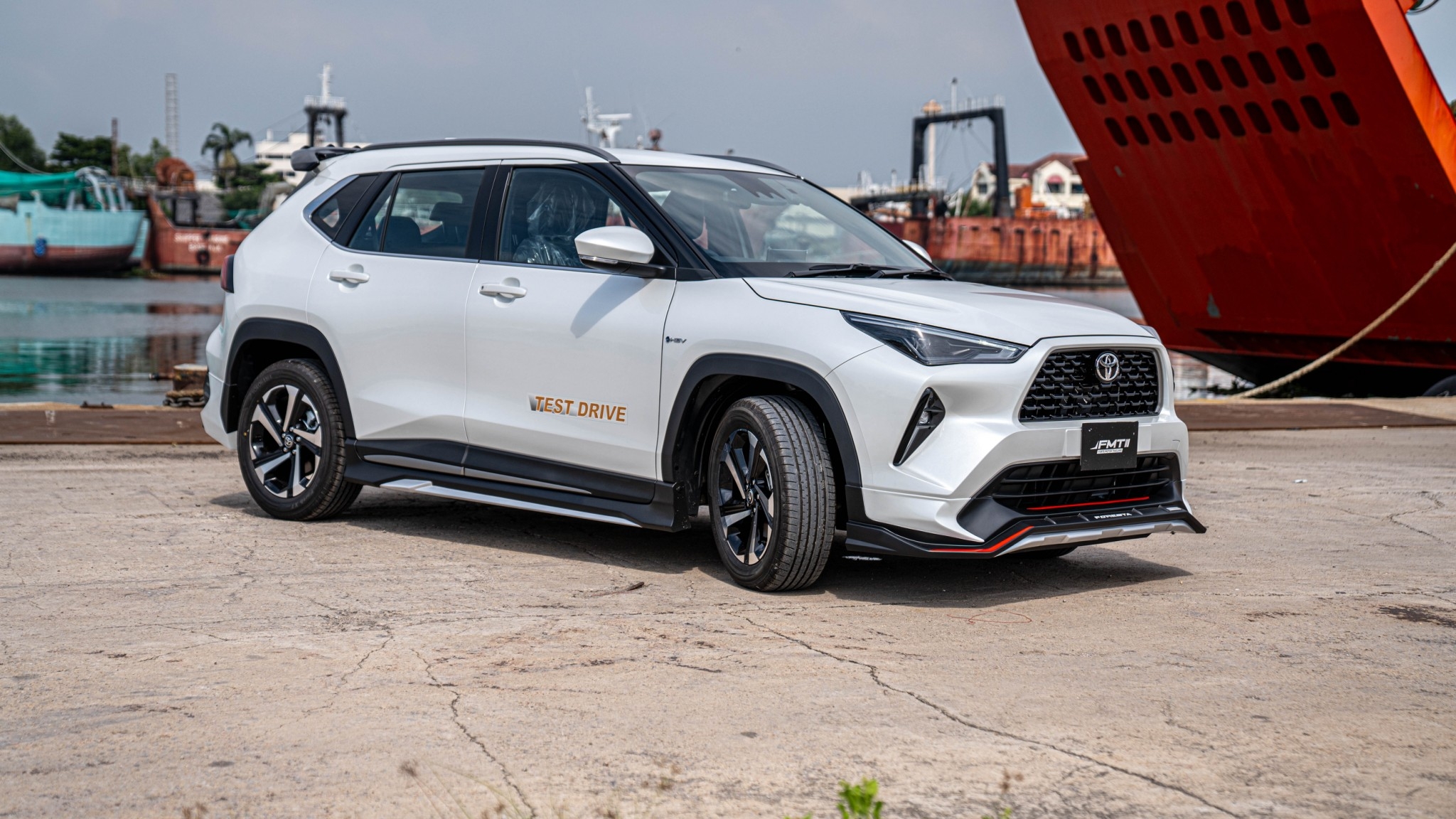 ชุดแต่ง Yaris Cross แบรนด์ FMT ชุด 5 ชิ้น