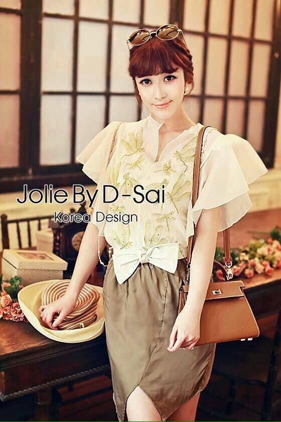 พร้อมส่ง Set 3 ชิ้น เสื้อ + กระโปรงสั้น + เข็มขัด