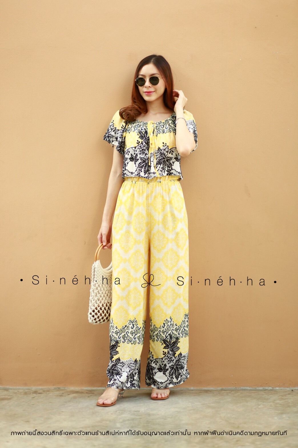 เสื้อผ้าเกาหลี พร้อมส่ง จั้มสูท ผ้าสปันอย่างดี