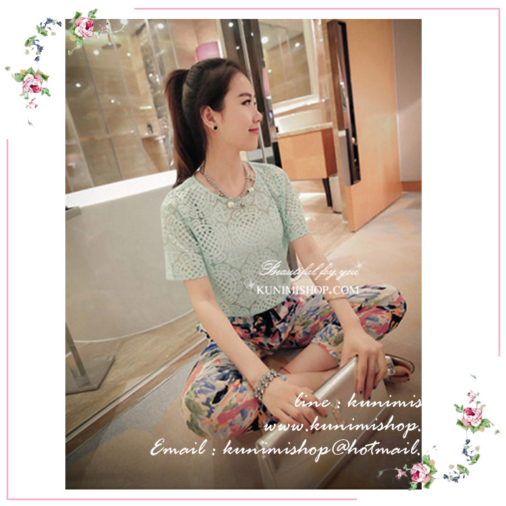 เสื้อซับในผ้าลูกไม้ มี 2 สี ดำ ขาว เสื้อซับในครึ่งตัว ด้านหน้ามีผ้าซับอีกชั้นครึ่งตัว ด้านหลังเป็นลายผีเสื้อ ลูกไม้ลายสวย สามารถใส่เดี่ยวๆหรือใส่เสื้อทับอีกชั้นก็ดูดีคะ ขนาด : FREE SISE ( เสื้อยาว 16 นิ้ว รอบอกไม่เกิน 36 นิ้วคะ) ผ้า : ผ้าลูกไม้ มี 2 สี : สีขาว , สีดำ * สินค้าเหมือนรูป ถ่ายจากสินค้าจริงคะ * 